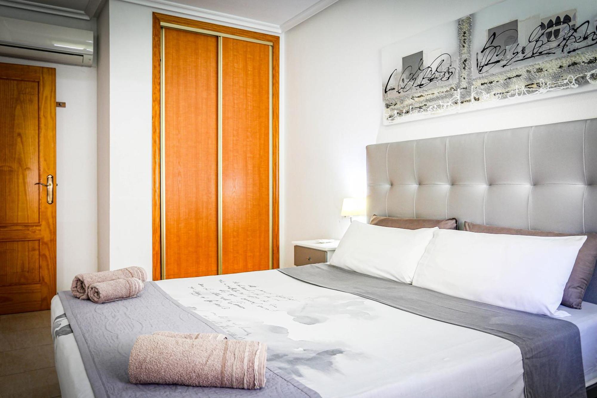 Cabo Roig La Rotonda, Pool, Beach & Comfort Кабо Ройг Екстериор снимка